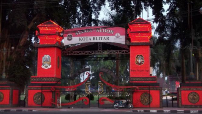 Alun Alun Kota Blitar Yang Indah Dan Asri