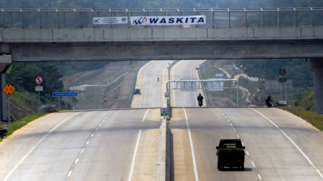 Longsor Di Tol Bocimi Diduga Karena Tergerus Air Lalu Lintas Dialihkan