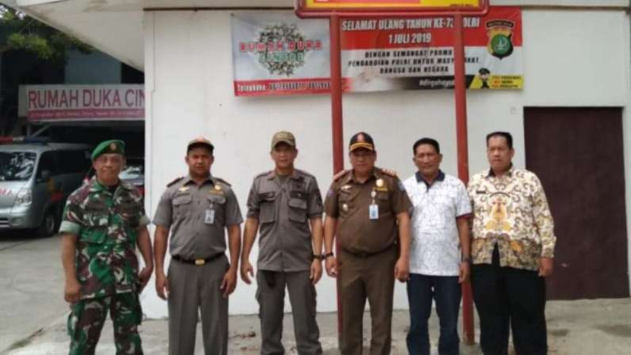 Foto Tak Kantongi Izin Rumah Duka Di Depok Disegel Satpol Pp