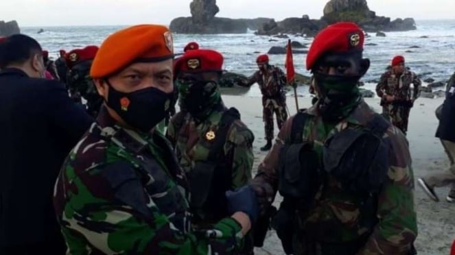 Mantap 14 Prajurit Paskhas Dapat Hak Pakai Baret Merah Kopassus