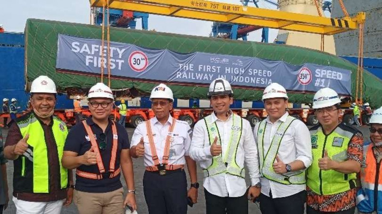 Foto Rangkaian Kereta Cepat Tiba Di Tanah Air Operasional Juni 2023