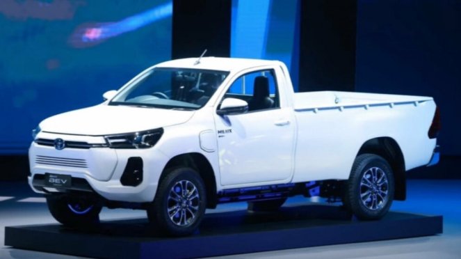 Pertama Kali Toyota Pamer Konsep Mobil Hilux Listrik