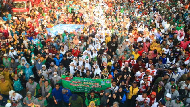 Jelang Puncak Hari Santri Nasional Surabaya Meriah Berubah Jadi Lautan