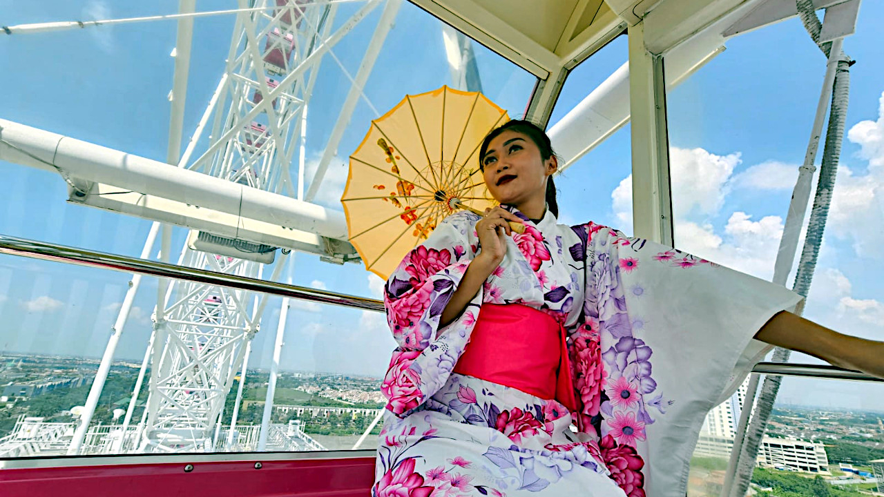 Ride the Ferris wheel in Jakarta with Japanese Nuances