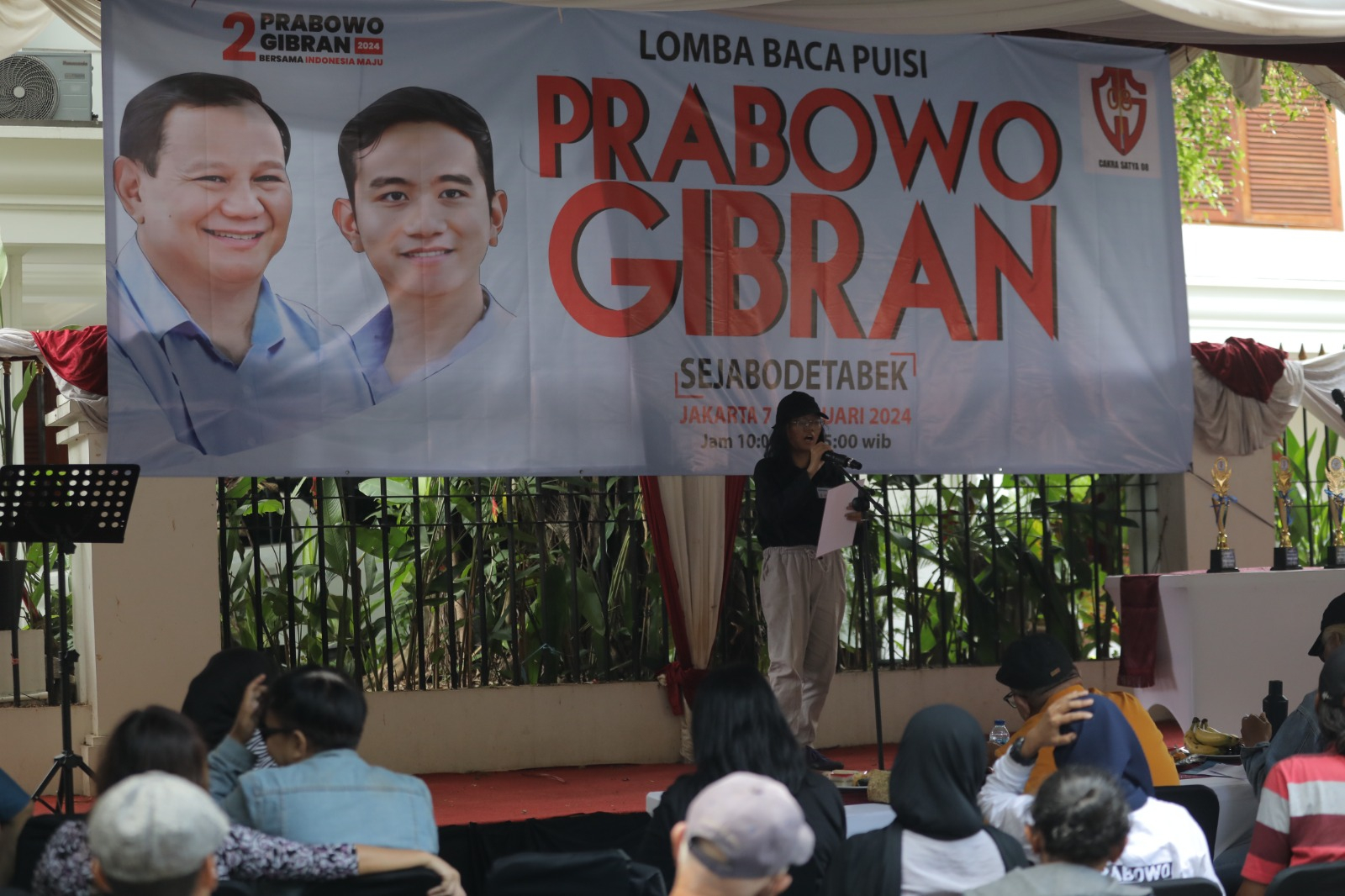 Gelar Lomba Baca Puisi Relawan Cakra Satya Harap Prabowo Gibran Perhatikan Nasib Seniman