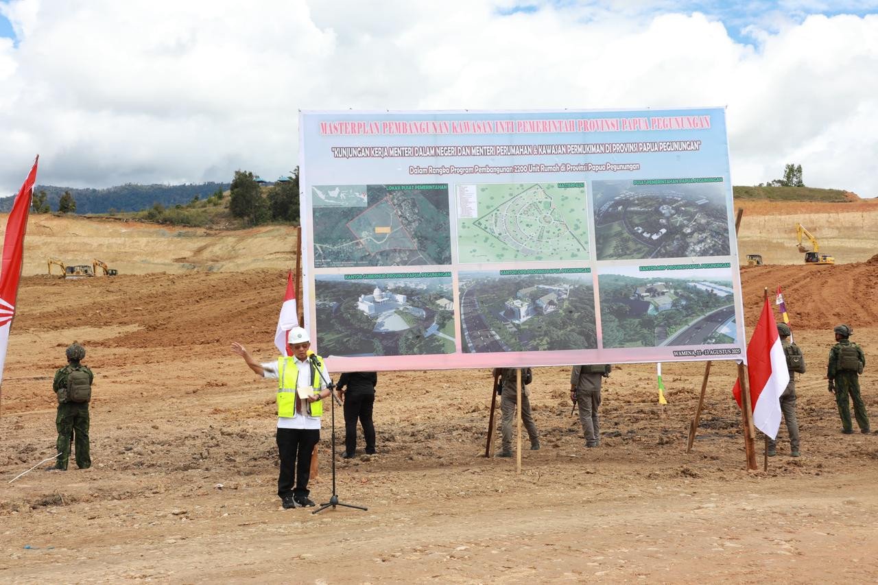 Visite Womeena, ministro de negocios de la casa, consulte la ubicación del centro de las provincias de montaña