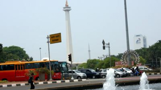 Air mancur di kawasan Monas