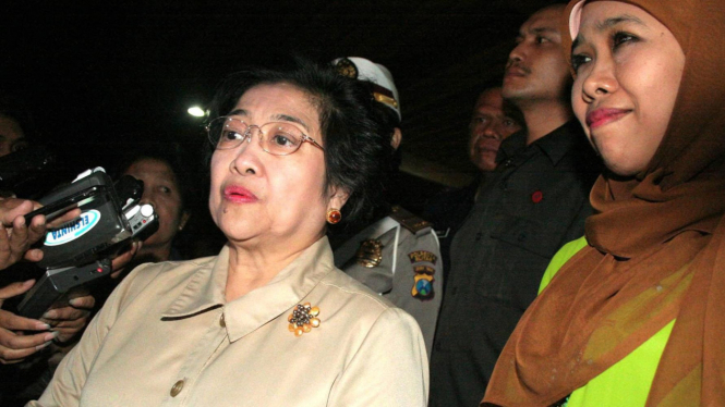 Calon Gubernur Jatim Khofifah Endar Parawansa dan Megawati Soekarnoputri