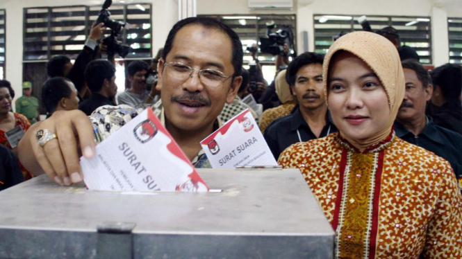Walikota Makassar Ilham Arief Sirajuddin dan istri, Aliyah Mustika