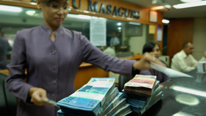 Penukaran valuta asing di Kwitang,Jakarta.