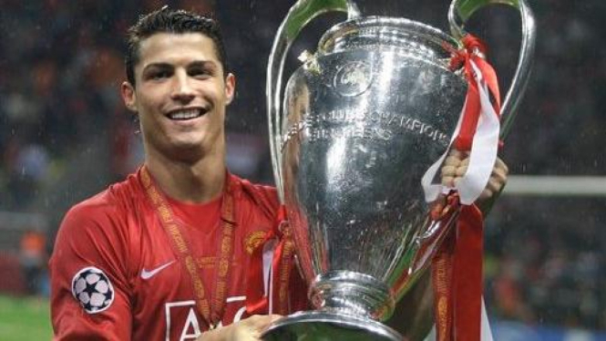 Cristiano Ronaldo & trofi Liga Champions 2008