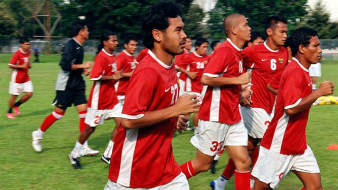 Timnas Indonesia saat berlatih di Senayan,Jakarta.