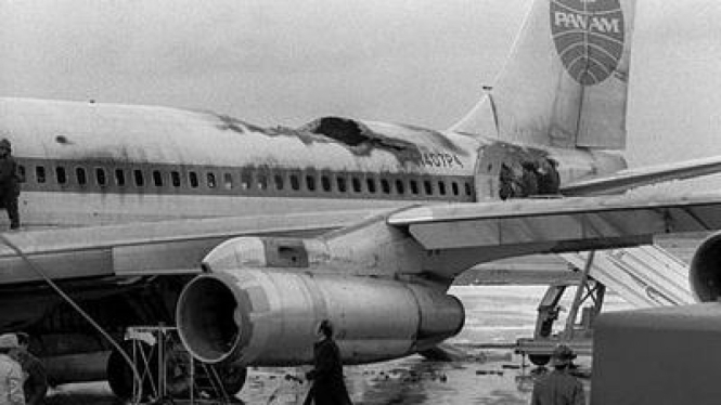 Ilustrasi Pesawat Pan Am 
