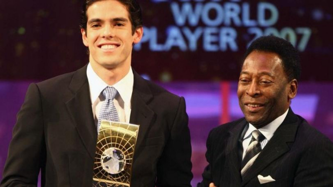 Kaka & Pele, saat penganugerahan Pemain Terbaik Dunia 2007