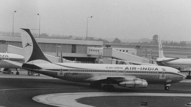 Pesawat Air India Boeing 707