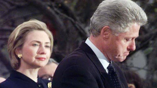 Presiden Bill Clinton dan istrinya, Hillary