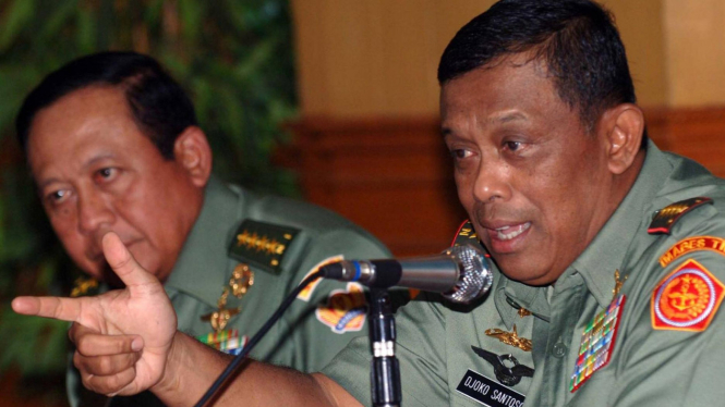 Panglima TNI Djoko Santoso & KSAD Agustadi Sasongko