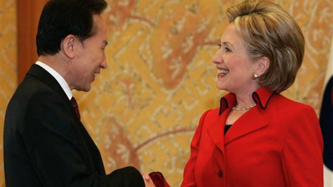 Presiden Korsel, Lee Myung-bak bertemu Hillary Clinton