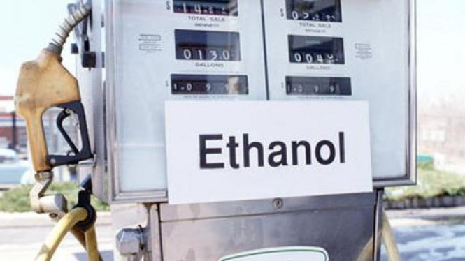 Ethanol, bahan baku bahan bakar nabati (biofuel).
