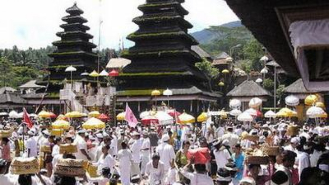 Hari Raya Galungan di Bali