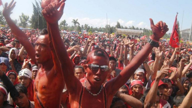 Massa Partai Aceh.