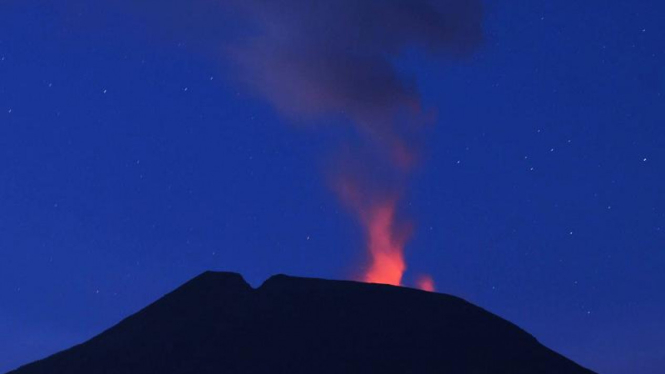 Lava Pijar Gunung Slamet