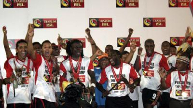 Persipura di podium juara Liga Super Indonesia 2009