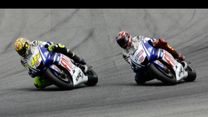 Moto GP Catalunya : Valentino Rossi dan Jorge Lorenzo
