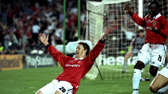 Ole Gunnar Solskjaer mencetak gol kemenangan  comeback terhebat MU di final Liga Champions 1999