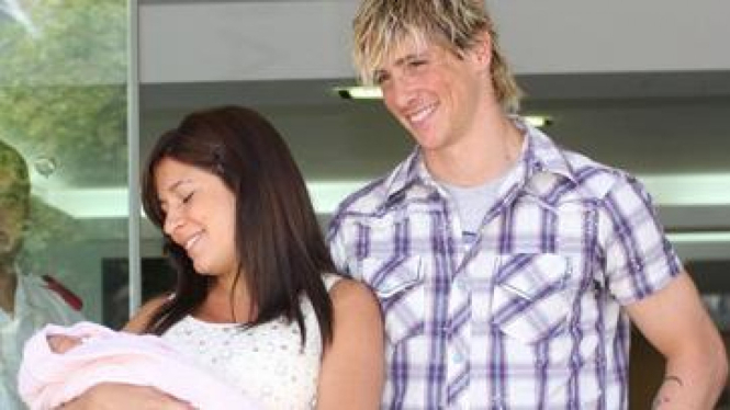 Torres bersama istri dan putrinya