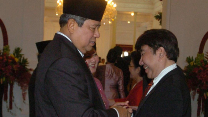 Susilo Bambang Yudhoyono (SBY) & Guruh Soekarnoputra