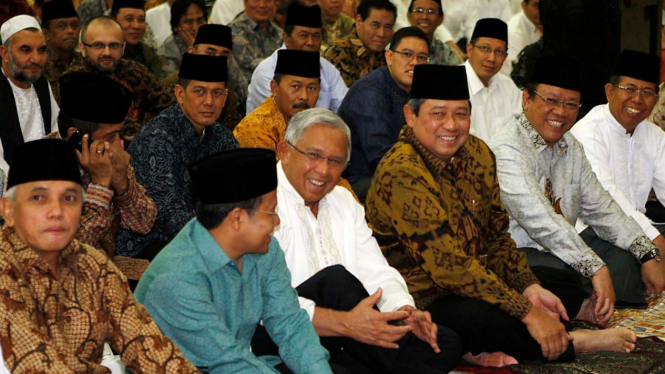 Presiden SBY buka puasa di rumah Ketua DPR Agung Laksono