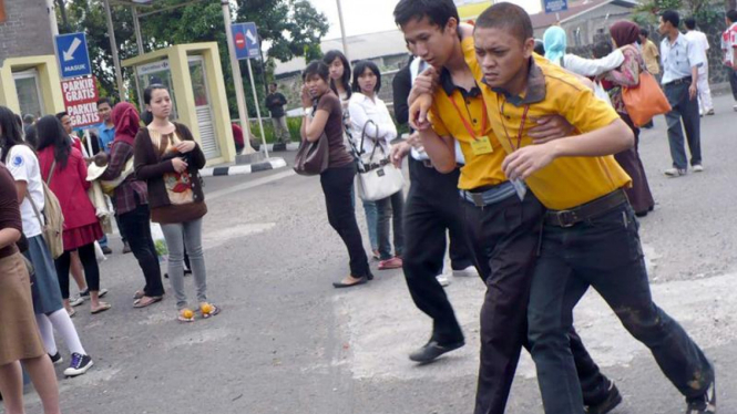 Suasana Gempa di Bandung