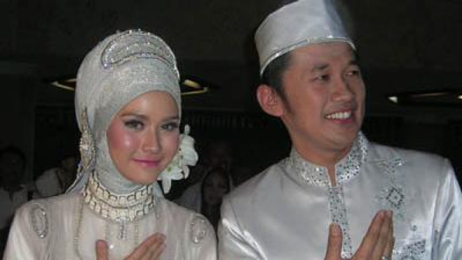 Zaskia & Hanung Menikah