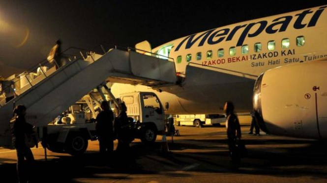 Pesawat Boeing 737-300 Bugodi milik Merpati (ilustrasi)