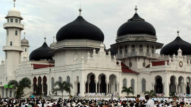 Shalat Ied di Masjid Baiturrahman, Banda Aceh