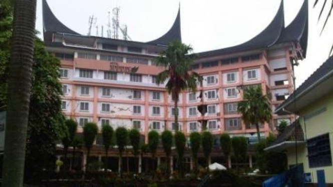 Hotel Bumi Minang, Padang, setelah diguncang gempa
