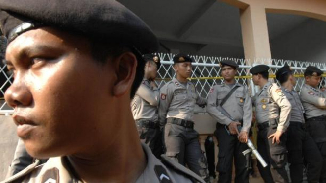 Polisi jaga kos tersangka teroris Syaifudin Zuhri & M Syahrir di Ciputat
