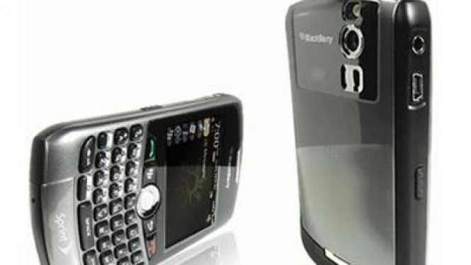 Selain BlackBerry Curve 8330, Bakrie Connectivity juga menyediakan seri Curve 8530 di harga khusus, yakni Rp1,199 juta.