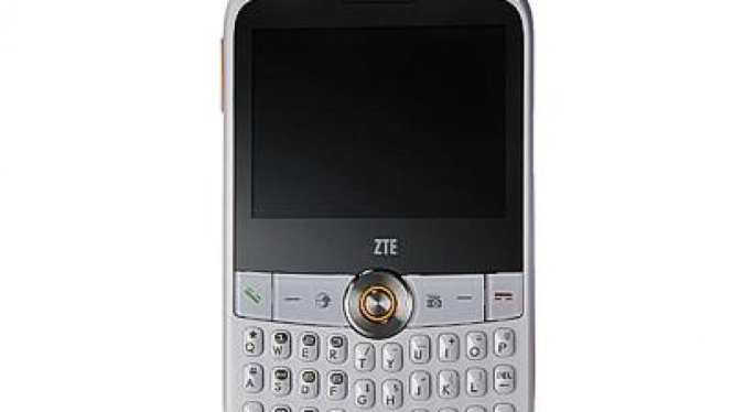 ZTE GC990, ponsel Qwerty dual mode GSM dan CDMA