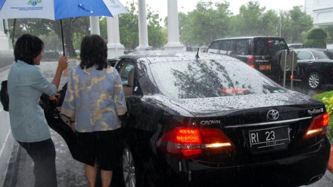 Mobil Dinas Baru Untuk Menteri