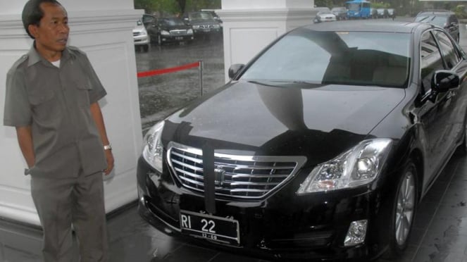 Mobil Dinas Baru Untuk Menteri