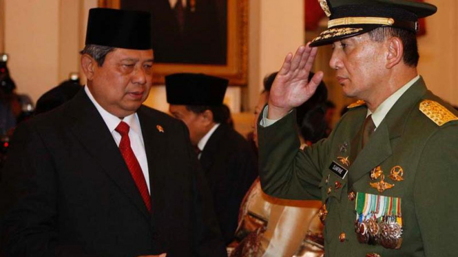 Sjafrie Sjamsoeddin saat bersama Susilo Bambang Yudhoyono.