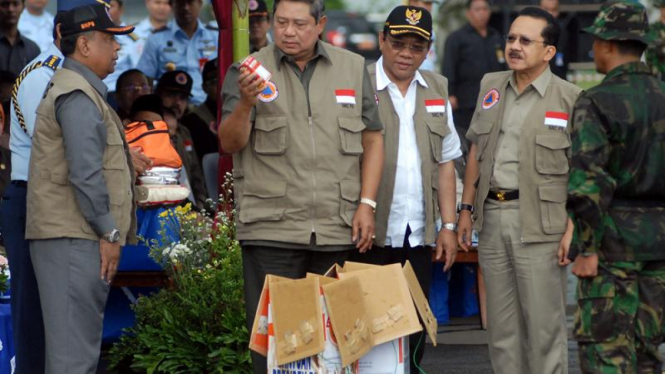 Presiden SBY Tinjau Simulasi Penanggulangan Bencana