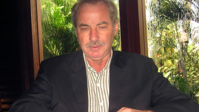 Alfred Riedl