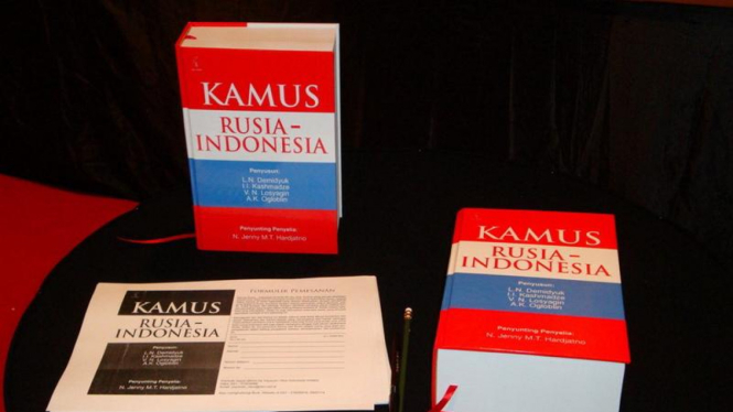 Kamus Bahasa Rusia - Indonesia