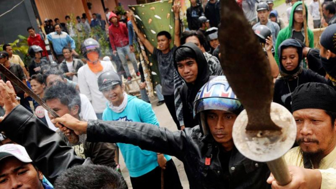 Bentrok Eksekusi Rumah di Makassar