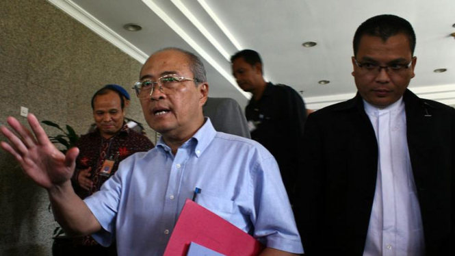 Satgas Pemberantasan Mafia Hukum Datangi Mabes Polri : Kuntoro Mangkusubroto