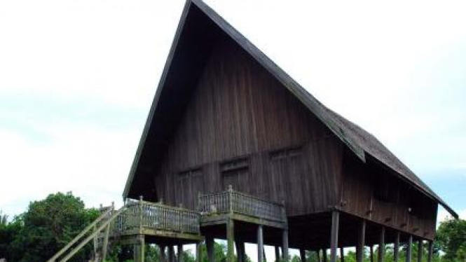 rumah betang di Pangkalan Bun, Kotawaringin Barat, Kalimantan tengah