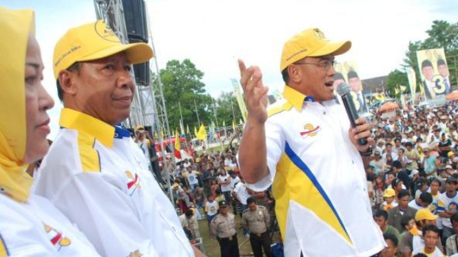 Aburizal Bakrie kampanye untuk calon gubernur Kalteng Achmad Yuliansyah
